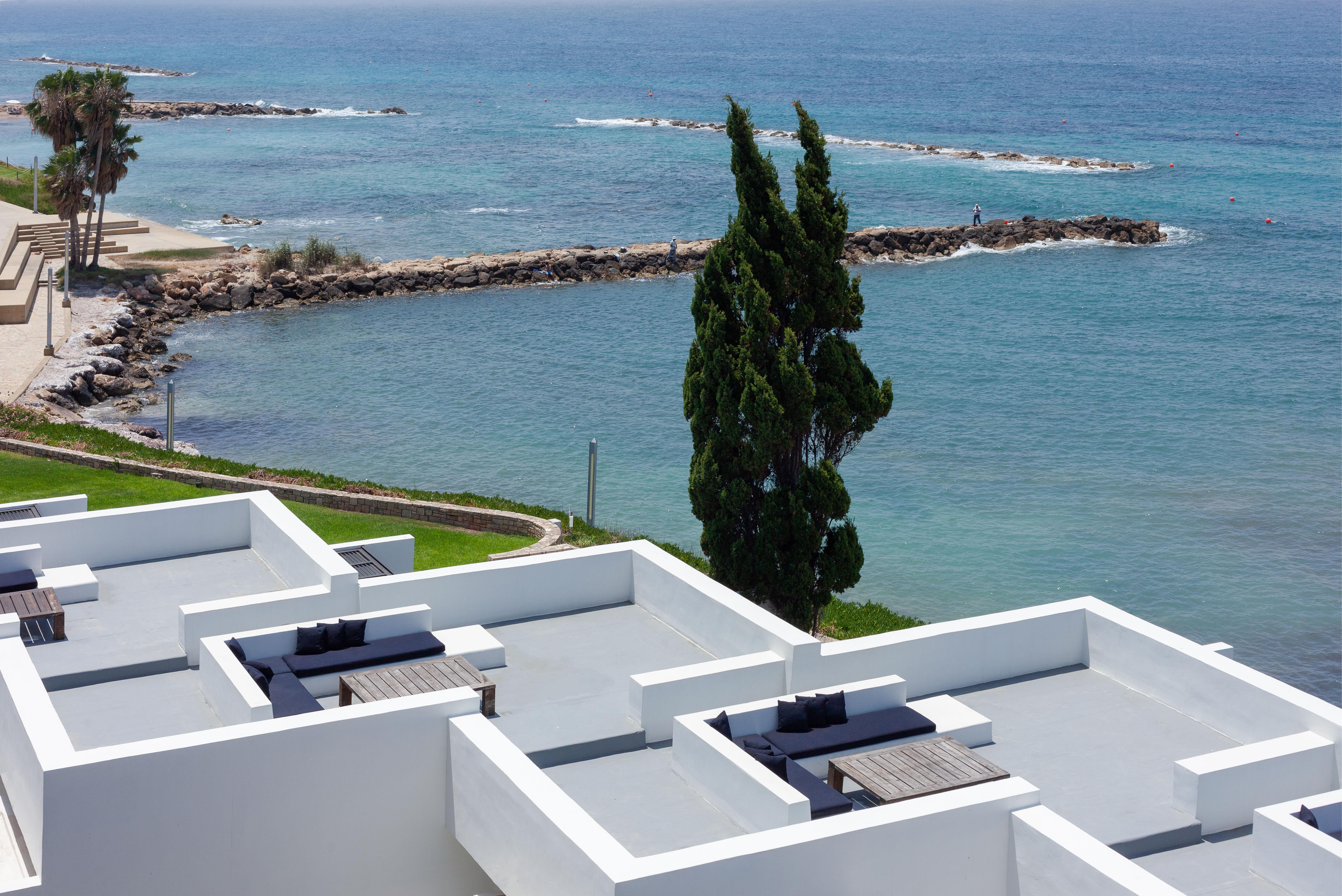 Hotel Almyra Paphos Exteriér fotografie View of the Mediterranean Sea from the hotel