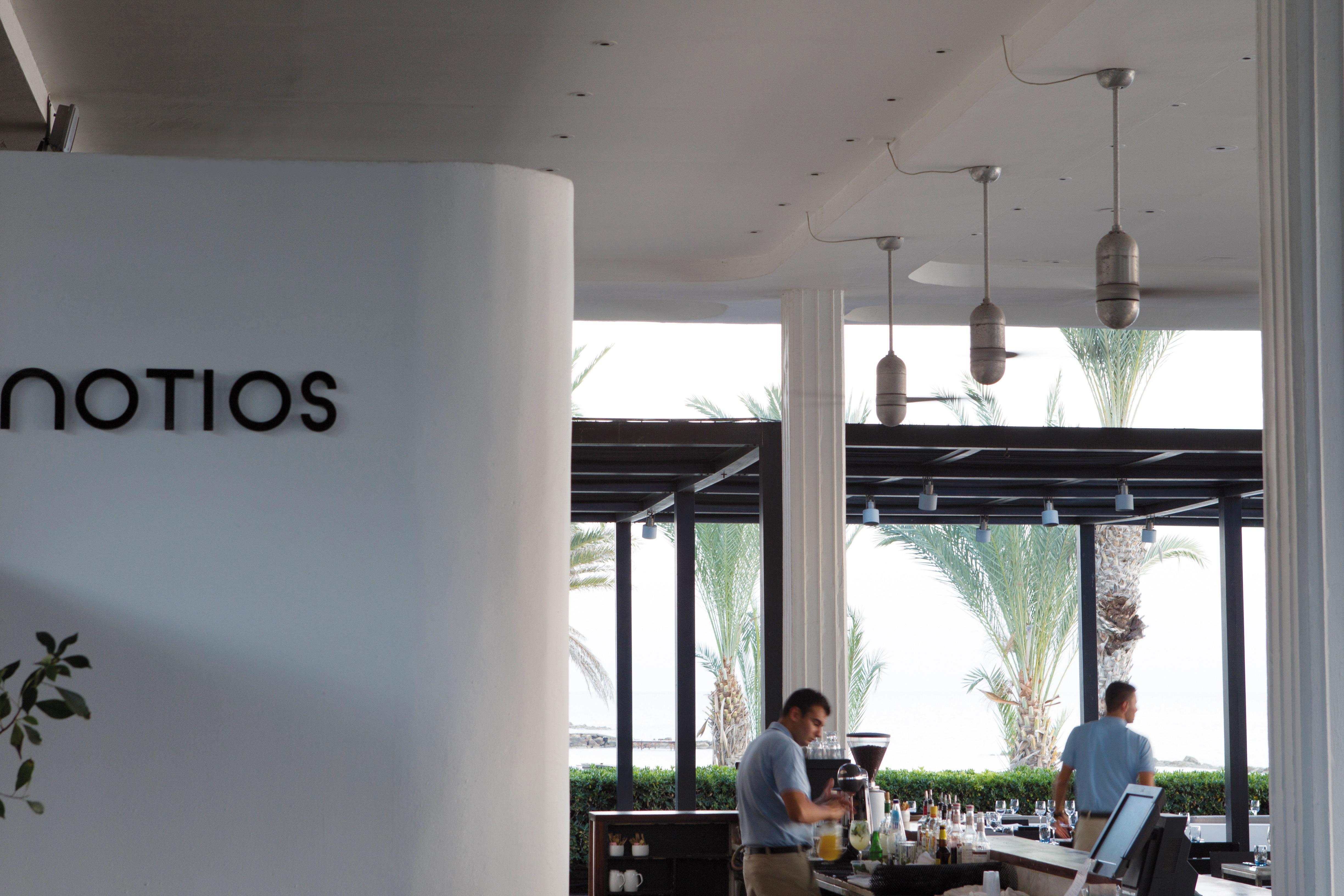 Hotel Almyra Paphos Exteriér fotografie The interior of the restaurant