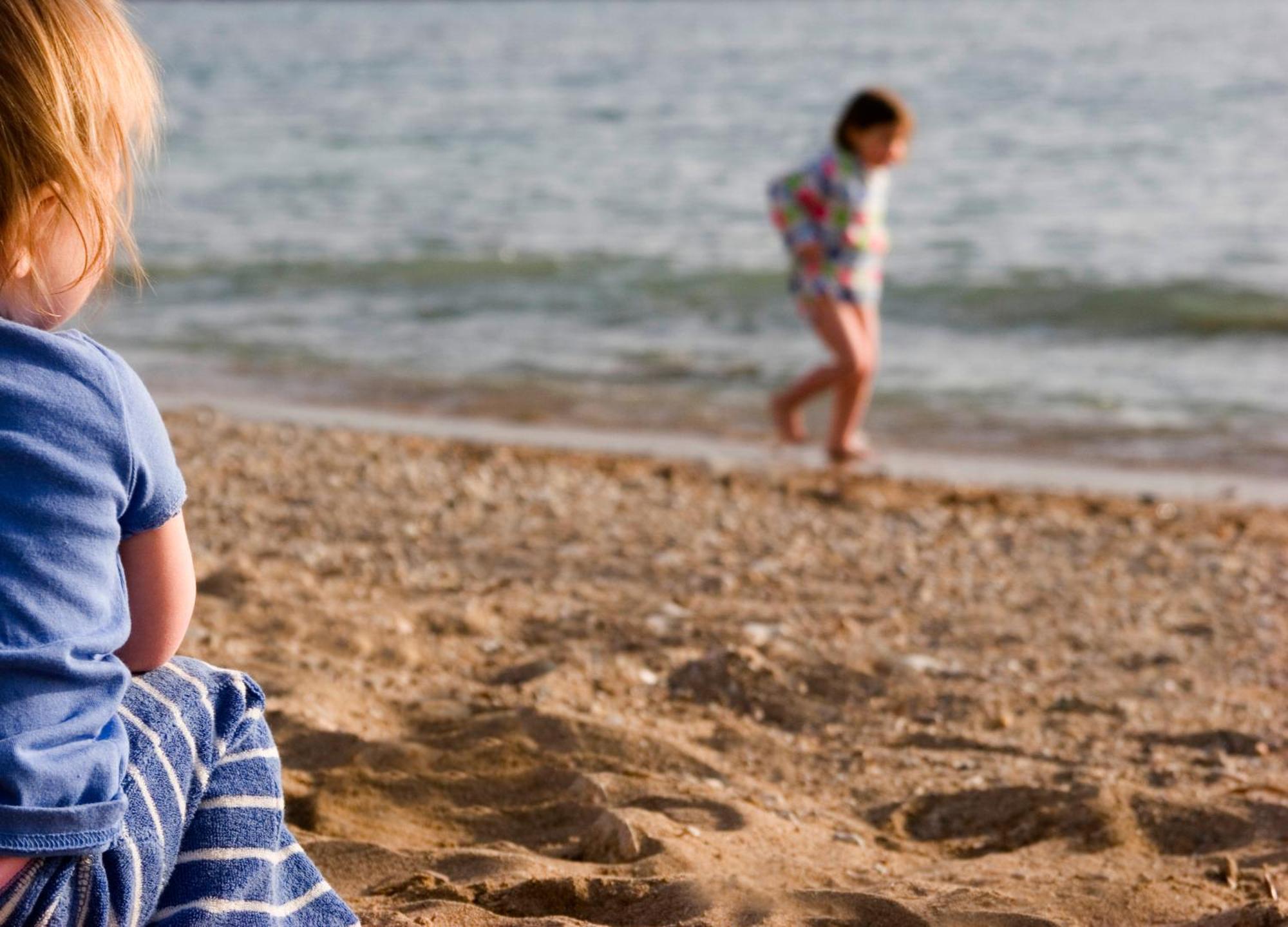 Hotel Almyra Paphos Exteriér fotografie Children on a beach
